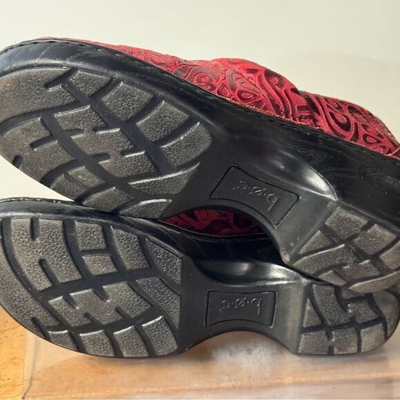 Born women red leather slip on clogs new never worn size  40.5 - Picture 4 of 5